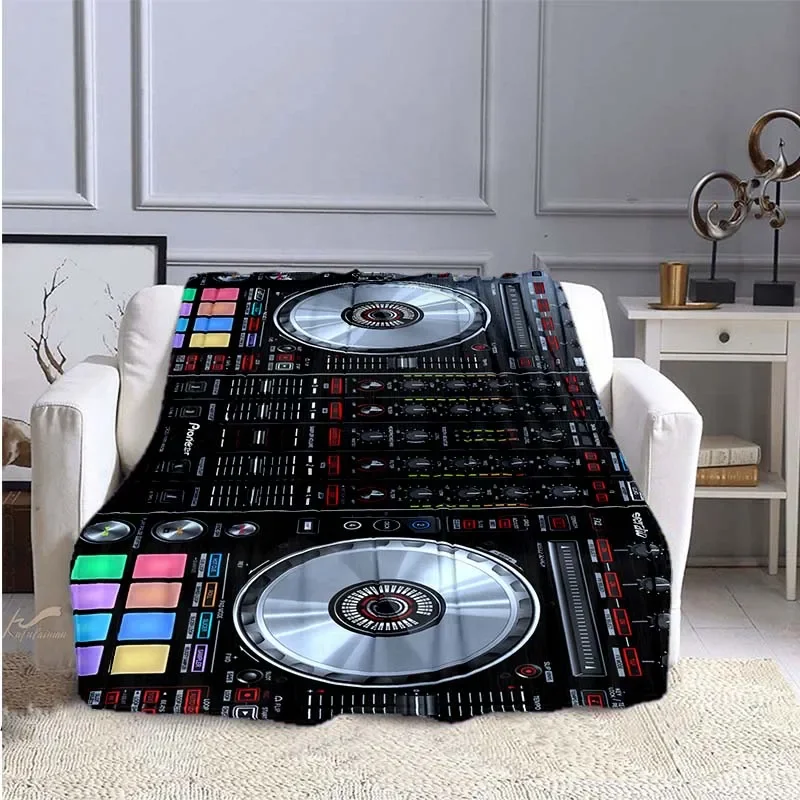 بطانيات فلانيل بتصميم مشغل أسط - مراجعة Audio Music King وسعره