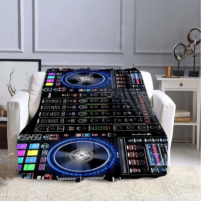 بطانيات فلانيل بتصميم مشغل أسط - مراجعة Audio Music King وسعره